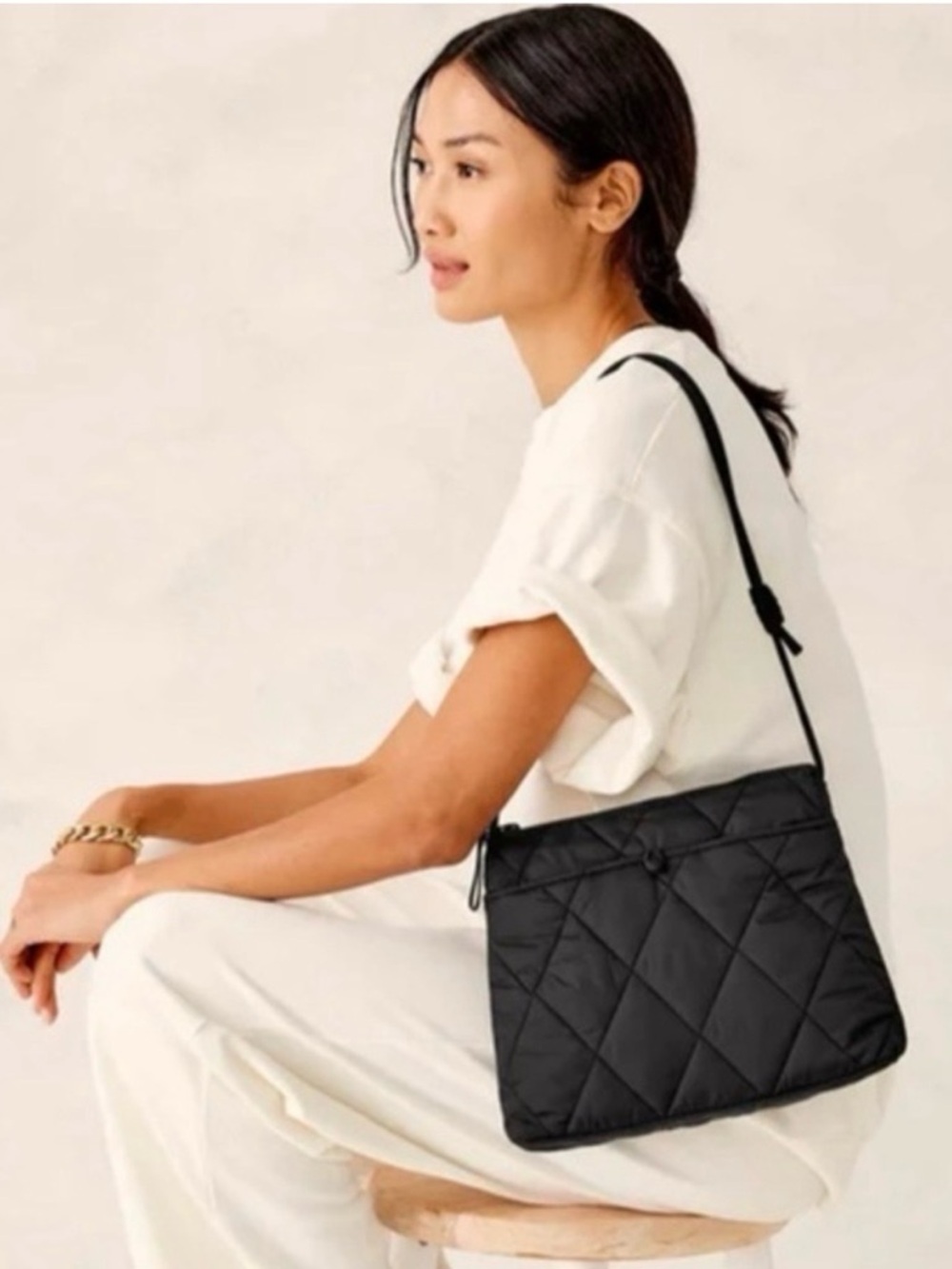 VERA BRADLEY Black Quilted Crossbody  and Shoulder Purse for Women's